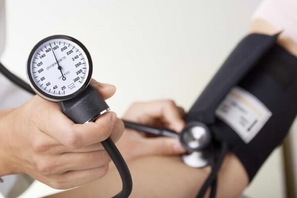 Cilvēkiem ar paaugstinātu asinsspiedienu ir aizliegts ievērot slinko diētu
